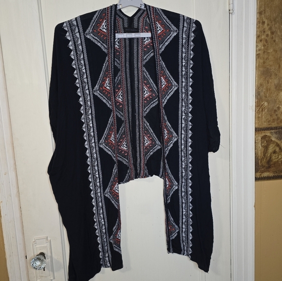 Steve Madden Geometric Print Poncho Ruana Navy Blue Size OSFM - Picture 5 of 11